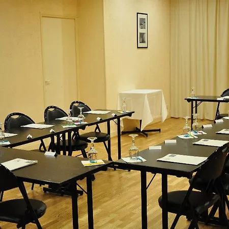 فندق Centre