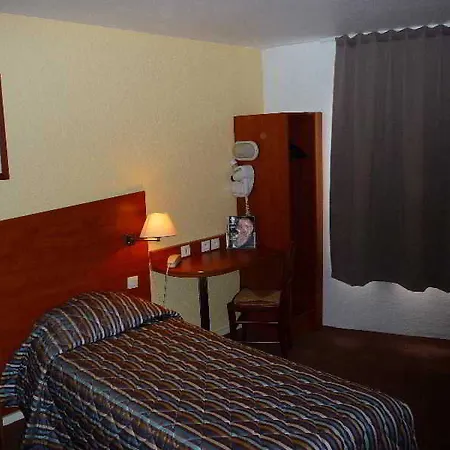 Centre فندق 3*