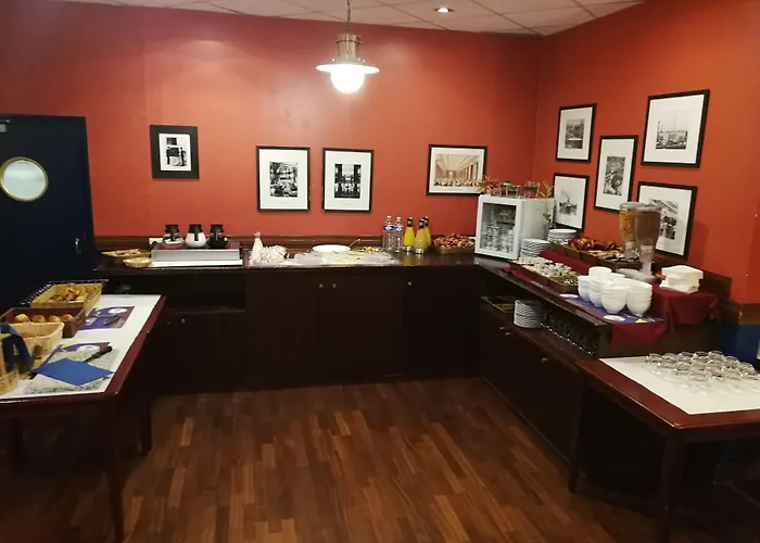 Centre מלון רואן